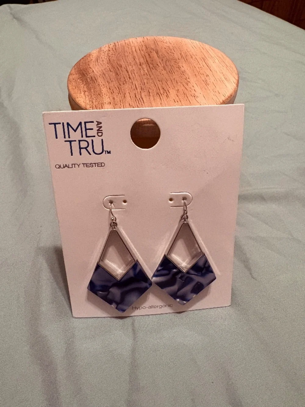 Blue Geometric dangling earrings - Hypo-allergenic